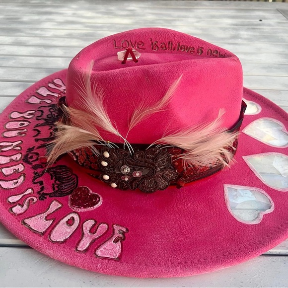 Meet your Posher, Casey - Picture 8 of 12